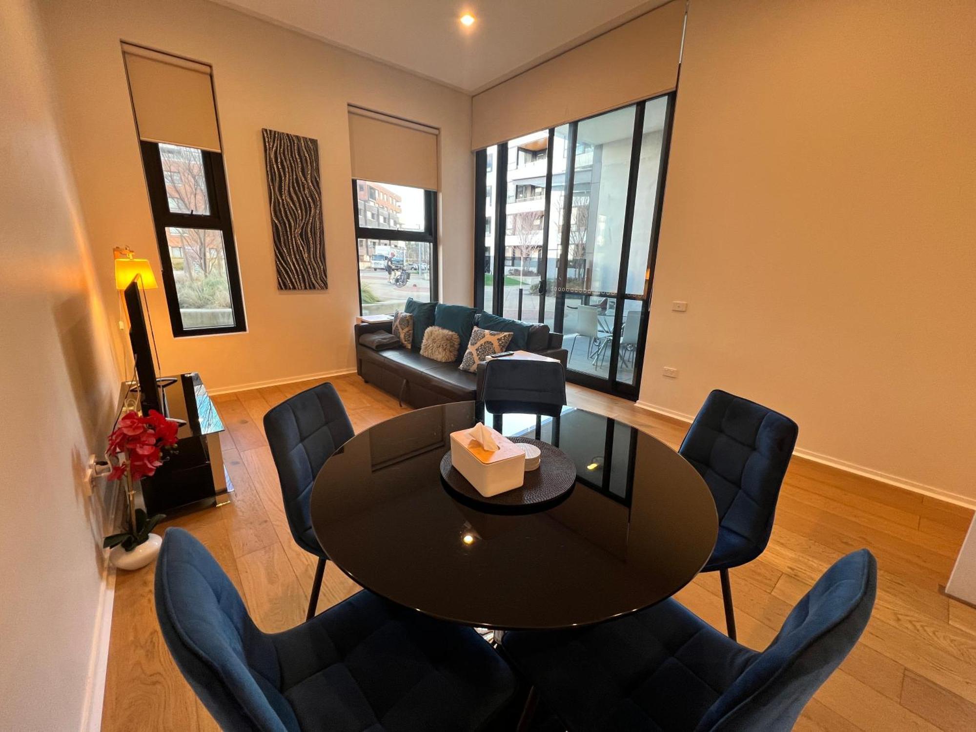 Luxe 2Br Executive Apartment Kingston Pool Parking Wifi Bbq Wine Exterior photo